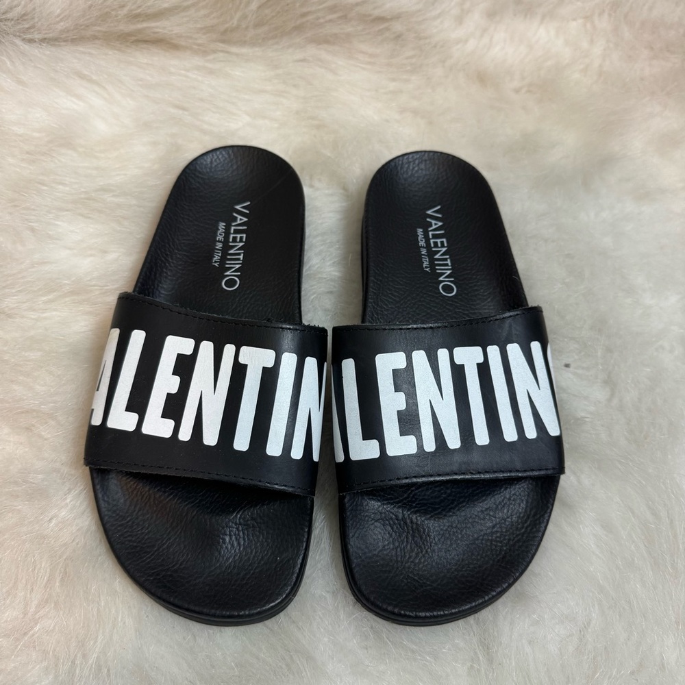 Valentino Slip On Pool Slides by Mario Valentino 37 - Picture 3 of 7